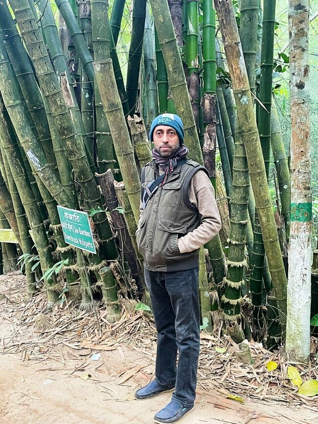 スリモンゴル出身のガイドのRazbeさん。<br />落ち着いた方で、物静かな口調でお話しされます。<br />