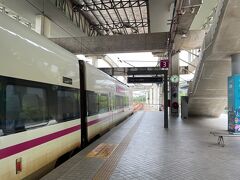 15分ほどでプトラジャヤ駅到着
駅からタクシーでプトラモスクへ