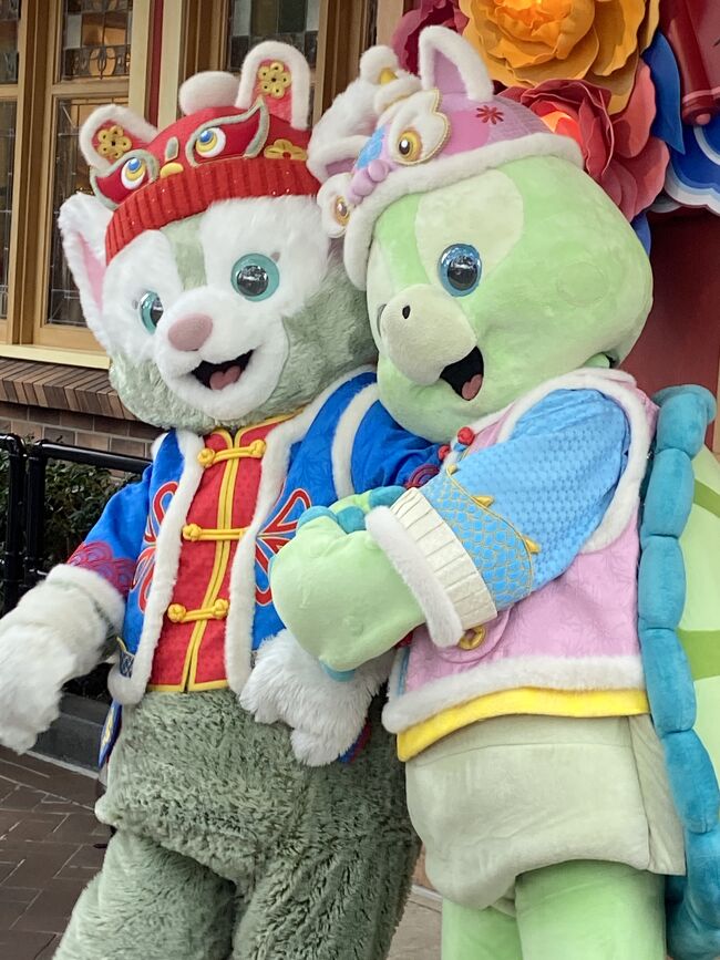 上海ディズニーランド　ジェラトーニ&ステラルー　フィギュア付きプラスチックケース 上海ディズニーランド ジェラトーニ&ステラルー フィギュア付き