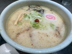 夕飯用に寿司のテイクアウトを予約してるのに・・・
あまりの寒さにラーメン屋に駆け込んだ。

らーめん山頭火　旭川本店
https://www.santouka.co.jp/shop-jp/hokkaido/area01-001
https://tabelog.com/hokkaido/A0104/A010401/1065091/　食べログ
