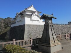 坤(ひつじさる)櫓は駿府城の二ノ丸の南西の方角に位置する櫓