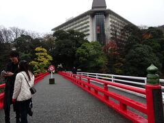 箱根湯本で富士屋ホテルへ。
時間つぶしのため、湯本の富士屋ホテルでお茶にします。
