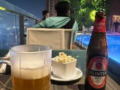 オゾンラウンジでバングラのビール「Hunter」を初めて飲む！