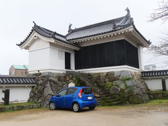 唐津城三ノ丸の東南隅に建てられた見張や防御のための櫓だそうです。<br /><br />明治の廃藩後に解体されましたが、平成4（1992）年に新築復元されました。