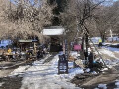 途中、小布施の名札の浄光寺の前を通過し岩松院まで戻り