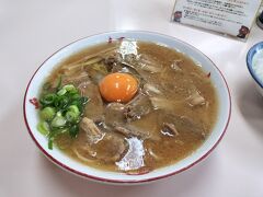 レンタカーをgetし、さっそく朝飯を食しに。
中華そばいのたに本店さんへ。

本場の徳島ラーメン！
今まで仙台の人生さんのしか食したことがない。
（あのジャンキー目な濃い口が家族そろって大好きだったり）

見た目よりさらっとしてますが、うま味はしっかり。
これが本場の味ですか！美味しくいただきました。

１０時半開店との情報でしたが、並ぶつもりで１０時半前に現着したらすでに食べ終えで出ていく人たちが。何時開店だったのだろう？待ち時間ゼロだったのは嬉しかったけれど。