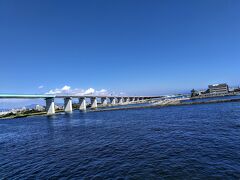 例えば通常フェリーは2500円だが、難波から徳島港まで移動しても2500円、高野山から徳島港まで行っても2500円だ