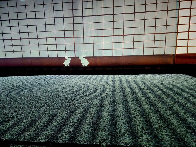 18:14　『日本の四季　こころの故郷』障子が閉じて終了です。なかなか見応えのあるプロジェクションマッピングでした。②へ続きます。