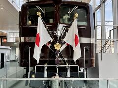 EF58形電気機関車（EF5861号）。
昭和 28年（1953年）7月にお召列車専用機として日立製作所 水戸工場で製造され、首都圏の直流電化区間を中心に 平成 20年（2008年）まで活躍しました。