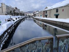 小樽は2度目ですが雪の季節は初めて。
印象が違いますね。