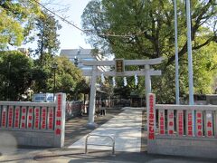 境内に熊野神社があったので行ってみます