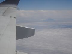 函館空港へ
途中富士山が見えました

空港到着後、予約していたレンタカーでまずは空港近くの志苔館へ向かいます