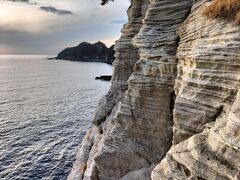 地層が綺麗に見えていて、ジオを感じますね。