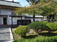 食後は道の駅に車を置いて100名城の松前城へ

江戸時代初期に松前藩統治のために築かれたお城です