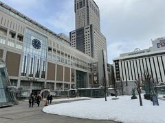 空港からは、電車で札幌駅へ