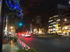 駅からすぐの定禅寺通
あれー、光のページェントやってないし　笑