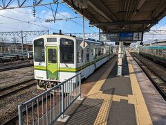 芦ノ牧温泉 大川荘へは会津若松駅から無料送迎のサービス（15時30分発）がありますが、それより早くチェックインしたいため、14時55分発の会津田島行の列車に乗りました。