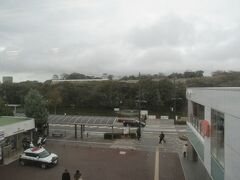 【明石城跡】

JRで大阪方面に帰ります。
明石駅から明石城跡が見えます。
天気が良ければ寄りたかったのですが、もう雨が降り出したので、また今度。