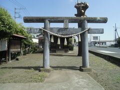 狭山八幡神社から西へ向かい、入間川沿いにあるのが清水八幡宮。
源義高（清水冠者義高）が祀られています。

