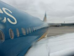 　帰路はベトナム航空。途中ハノイでトランジット。