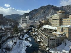 １４時、少し早めにチェックインできました
部屋からの豊平川の渓谷の眺め