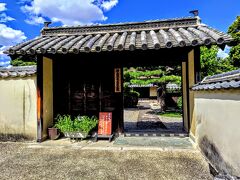 最初に訪れた観光地は旧永井家庄屋屋敷だ。