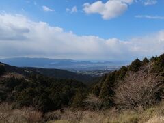 十国峠からの富士山の絶景は雲が掛かり望めませんでしたが、伊豆半島は雲の下の奥に延びる姿が望めました