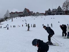 今日は結構雪が降ってるけど、新雪が積もって来ていい感じ
行こう行こう！！