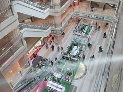 今回はJALを利用するので第一ターミナルです。
意外と空いていました。
