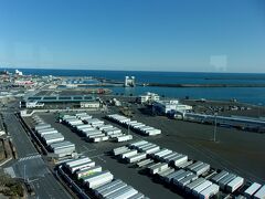 北海道苫小牧行きのさんふらわが出発する大洗フェリーターミナルが見えました('ω')ノ。
ワクワクして船に乗船するんだろうなぁ。