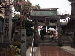 ふと気がつくと櫛田神社。最近、ブラタモリの再放送があったので見覚えがあります。