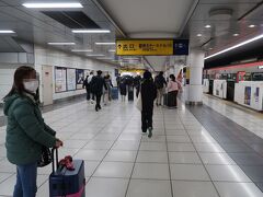 1月17日（水）　8時30分
自宅から電車を乗り継いで、
京急で羽田空港に到着しました。