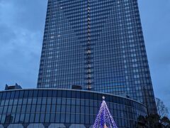 びわ湖大津プリンスホテル
1989年（平成元年）4月の開業以来
知人の結婚式や食事などで幾度となく訪れたホテルですが
その近さゆえに宿泊での利用は今回が初めてです。
