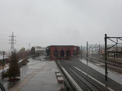 ホームの先に下今市駅転車台があります。