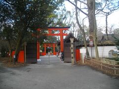 まだまだ”朝”なので、久しぶりに下賀茂神社へ。手前に河合神社があるので参拝。