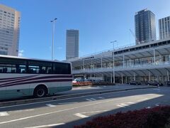 広島駅新幹線口のバス乗り場の様子です。