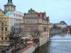 Muzeum Bedřicha Smetany（スメタナ博物館）

ラジャンスキー宮殿と呼ばれていて、1863年から1869年までスメタナはここに住んでいました。

スメタナ博物館の見所は、スメタナ愛用のピアノ（チェコ製ウルリッヒ）です。前回見学しています。

■2015年 中欧ハイライト 4カ国周遊（チェコ）
https://4travel.jp/travelogue/11129305