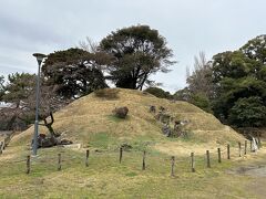 古墳のようなものが見えて気になったので確認