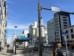 東山線の伏見駅に到着