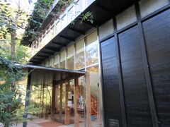 15:40　ゆずの森加工場（高知県安芸郡馬路村）
馬路村農協の施設です。
翌日の10月29日（日）に加工場や村内で、『ゆずはじまる祭』が開催されるということで、皆さん準備に追われていました。
自分で自由に見学してくださいということでした。