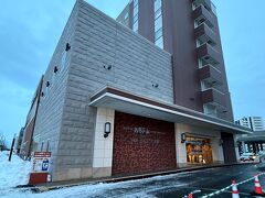 旭川駅から徒歩2、3分。
「ホテルＷＢＦグランデ旭川」に到着。