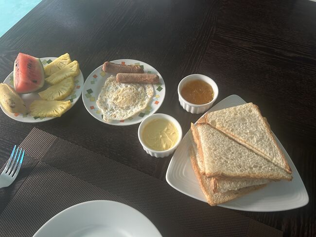 Day3　おはようございます。<br /><br />朝ごはん7時にお願いしておいたらちゃーんと時間までにセッティングされていた。この宿日本人の要求水準にも達しうるよい宿だな。