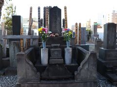 青木昆陽の墓