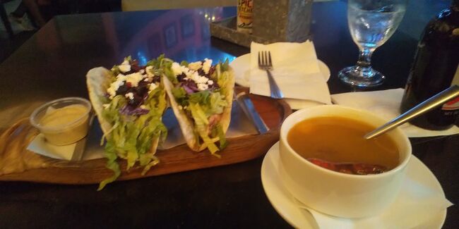 タコス、ジャマイカのスープを頼んでみました。