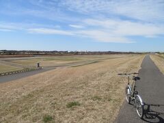 そして、
我が庭、取手市運動緑地公園へ、自走で戻ってまいりました。