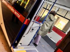 １月３０日（火）１０：００

宿泊していたオリエンタルホテル東京ベイはディズニーパートナーホテル。

無料のディズニーリゾートクルーザーでシーまで２０分ほどです。