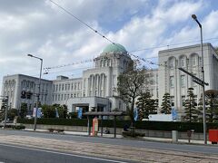 愛媛県庁。
1929年にできた威厳ある建物で、国の有形文化財に指定されています。