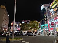 駅前の夜景