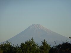 翌朝は、やっと富士山が見えました。