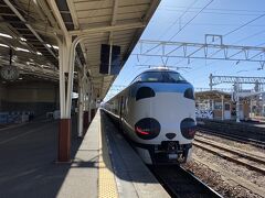 和歌山までは、「パンダくろしお」で移動します。
（新宮11:27⇒和歌山14:48）